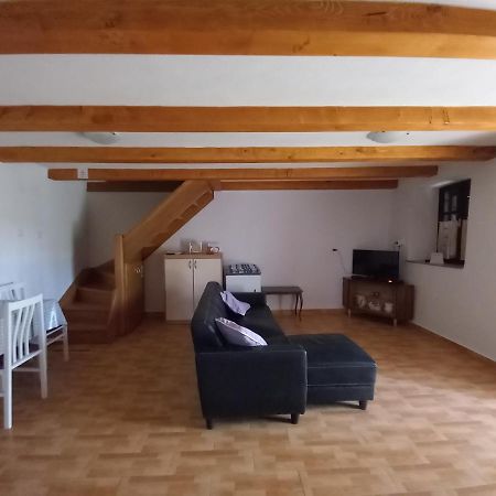 Holiday Home Loznati Крес Екстериор снимка