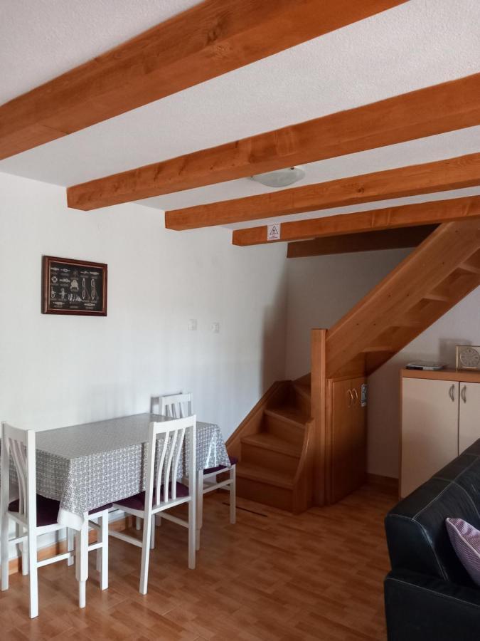 Holiday Home Loznati Крес Екстериор снимка