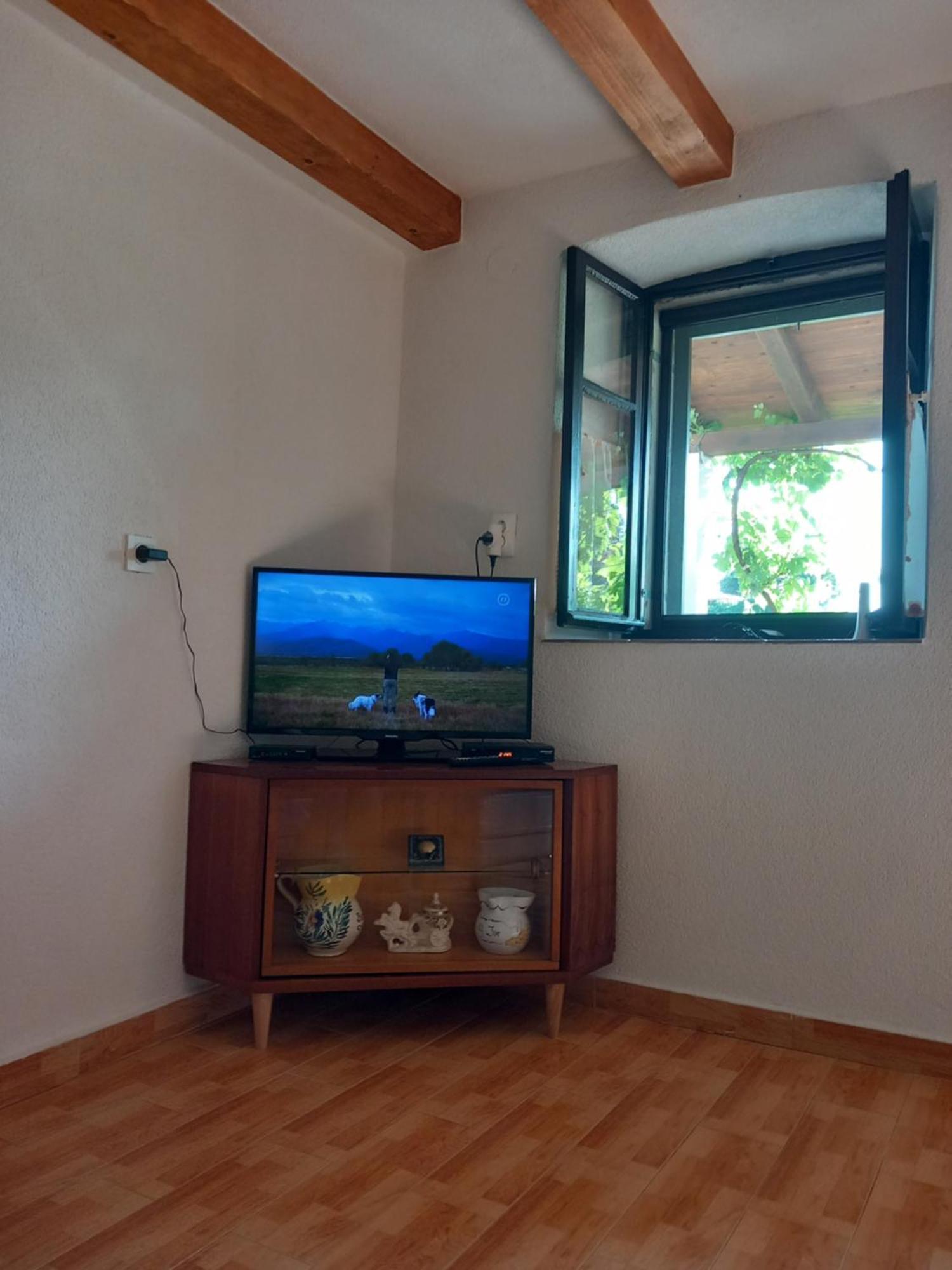 Holiday Home Loznati Крес Стая снимка
