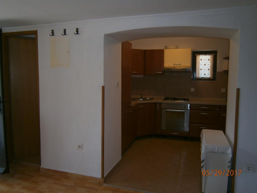 Holiday Home Loznati Крес Екстериор снимка
