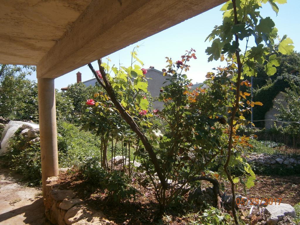 Holiday Home Loznati Крес Екстериор снимка