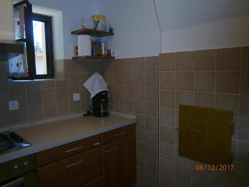 Holiday Home Loznati Крес Екстериор снимка