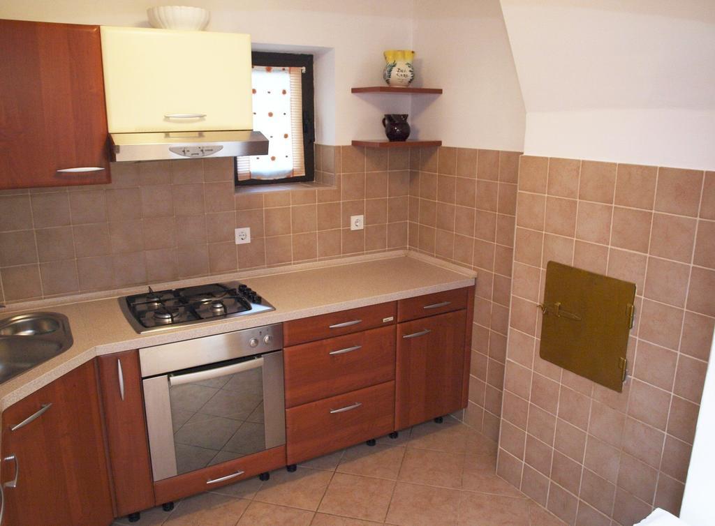 Holiday Home Loznati Крес Екстериор снимка